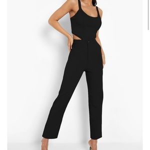 BRAND NEW BOOHOO SIZE 4 BLACK PANTS WITH TAGS